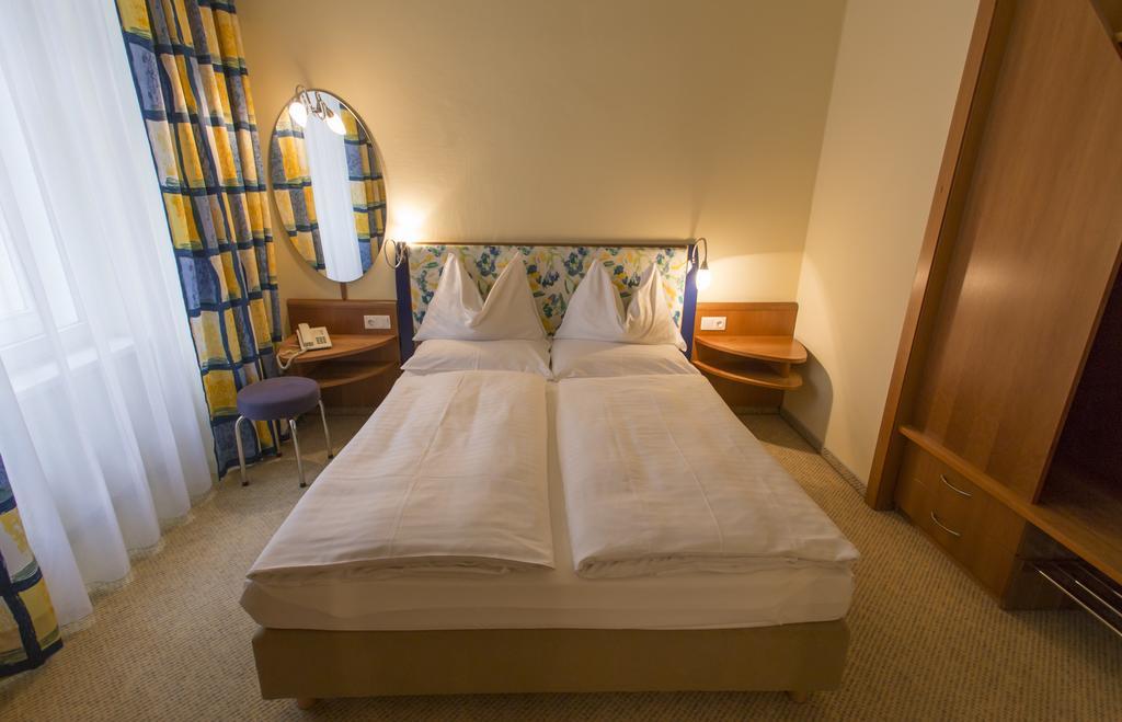 Starlight Suiten Hotel Renngasse ウィーン エクステリア 写真